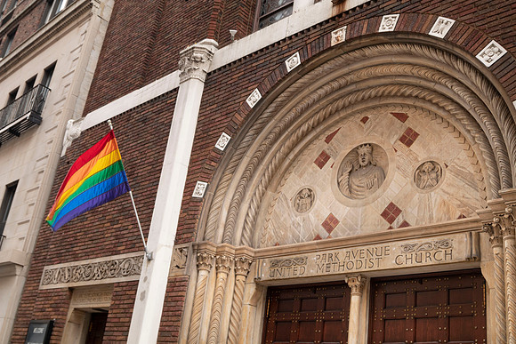 Methodist Church with Pride Flad