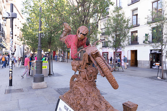 Street artist in Madrid